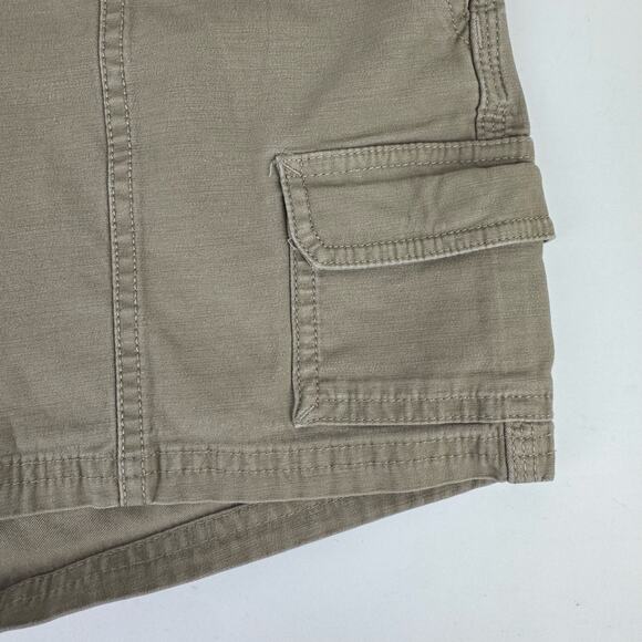 The North Face Khaki Shorts Womens Sz 8 - Picture 3 of 8